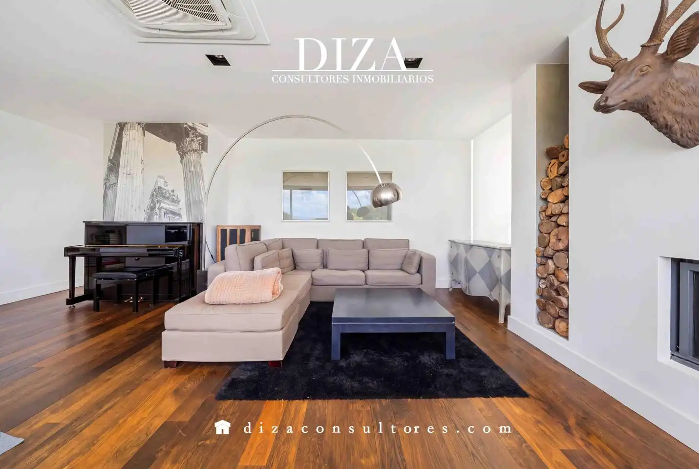 Sala de estar de Casa o chalet en venta en Boadilla del Monte con Aire acondicionado, Calefacción y Jardín privado