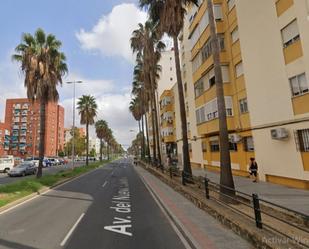 Vista exterior de Pis de lloguer en  Huelva Capital amb Aire condicionat i Moblat