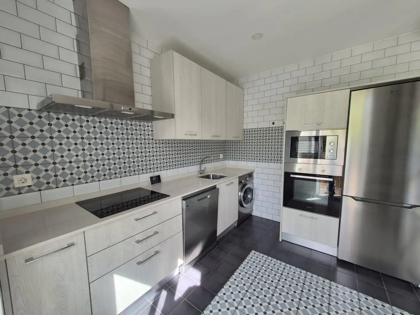 Cocina de Piso en venta en Valladolid con Calefacción, Terraza y Balcón