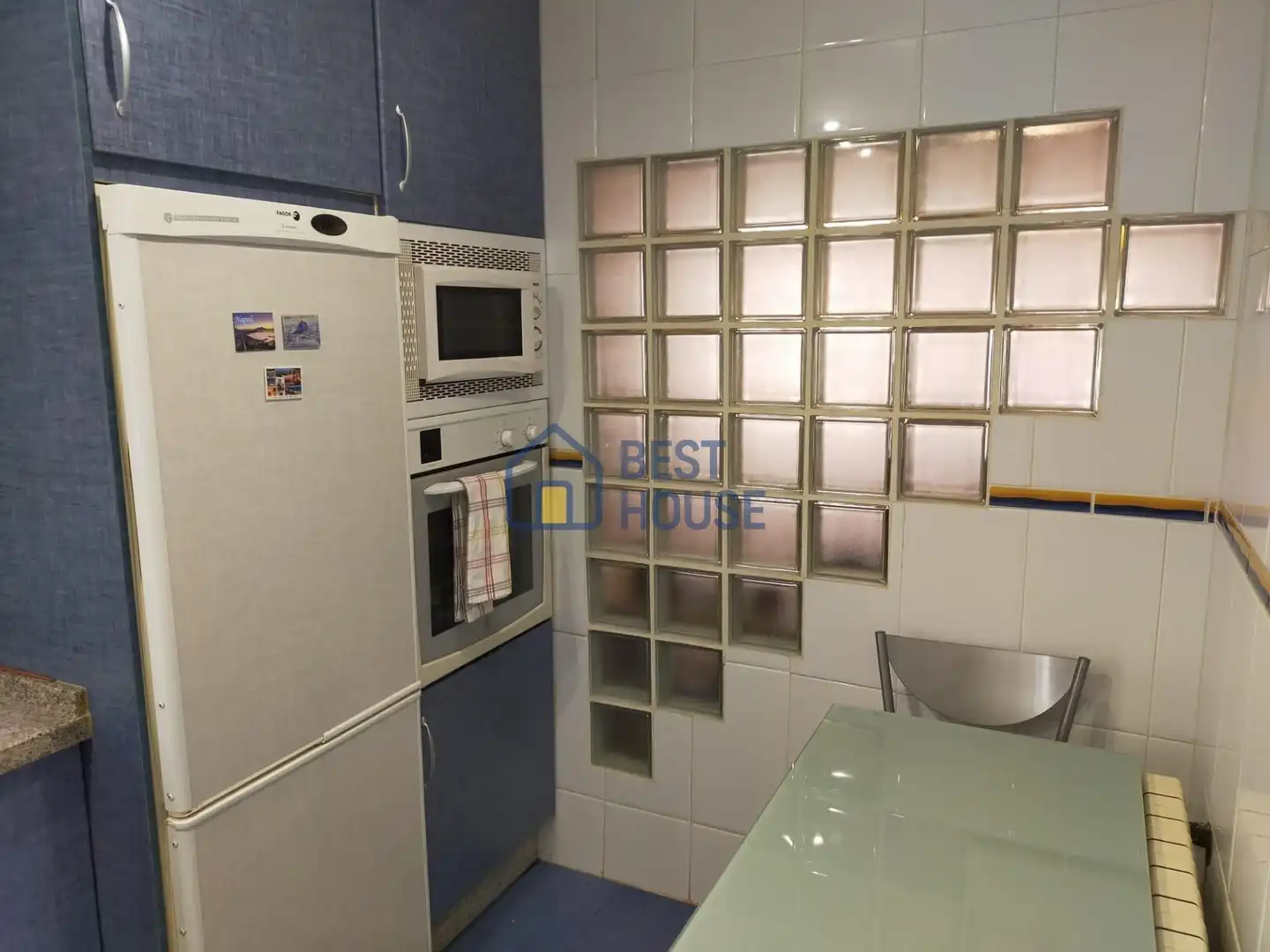 Cocina de Piso en venta en León Capital  con Calefacción, Terraza y Trastero