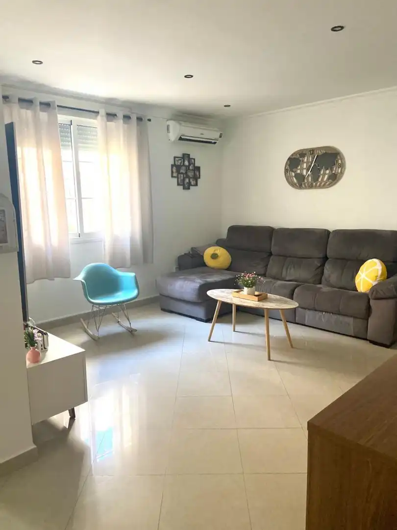 Sala d'estar de Casa adosada en venda en Chiclana de la Frontera amb Terrassa