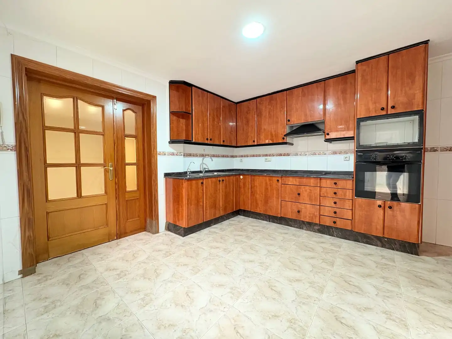 Cocina de Planta baja en venta en Vilamarxant con Terraza, Trastero y Balcón