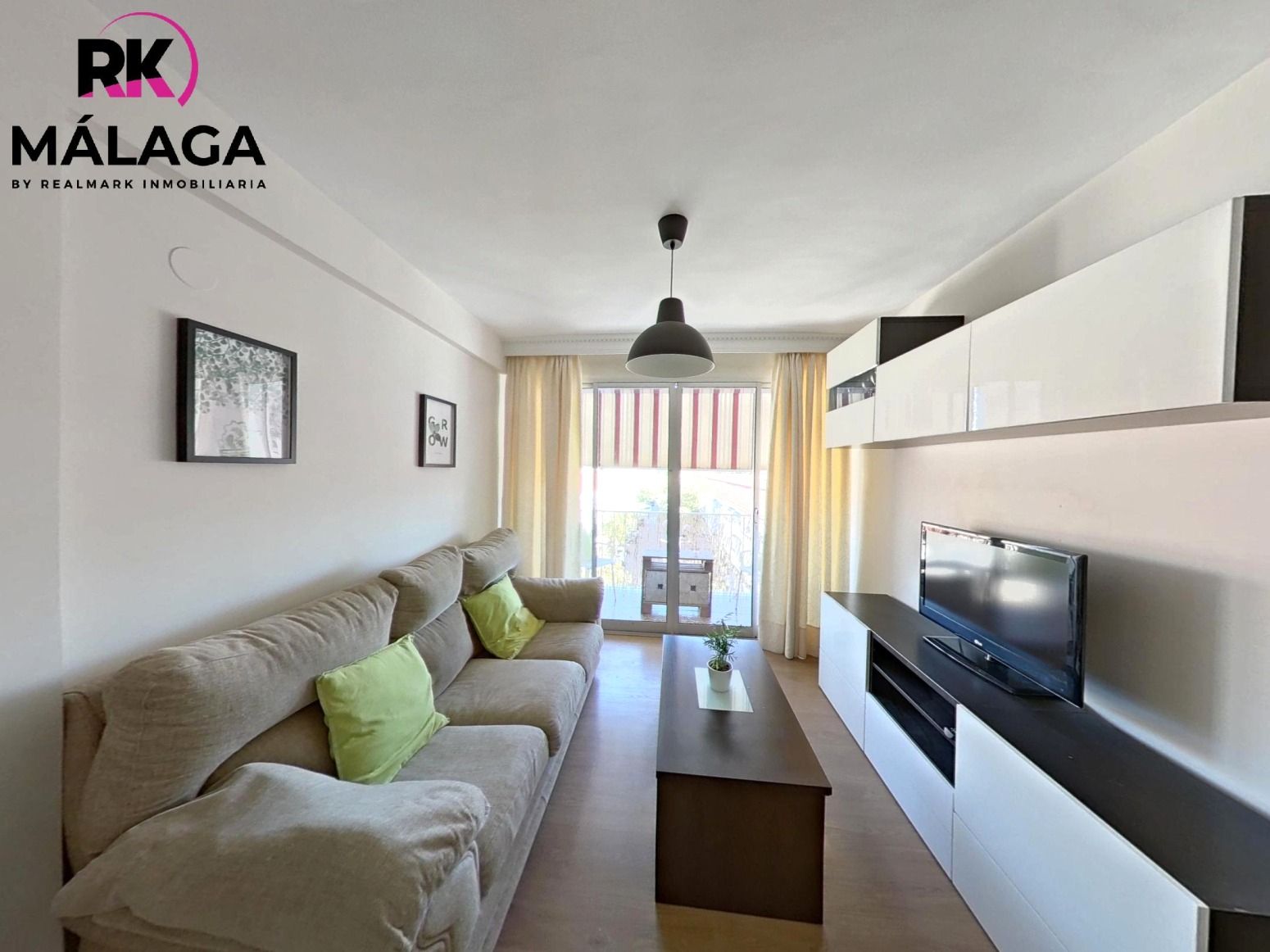 Sala d'estar de Pis de lloguer en Málaga Capital amb Parquet i Terrassa