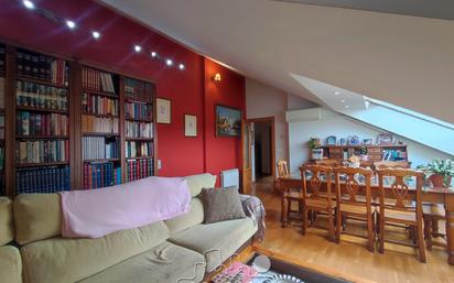 Living room of Attic for sale in Valladolid Capital  with Air Conditioner, Heating and Parquet flooring