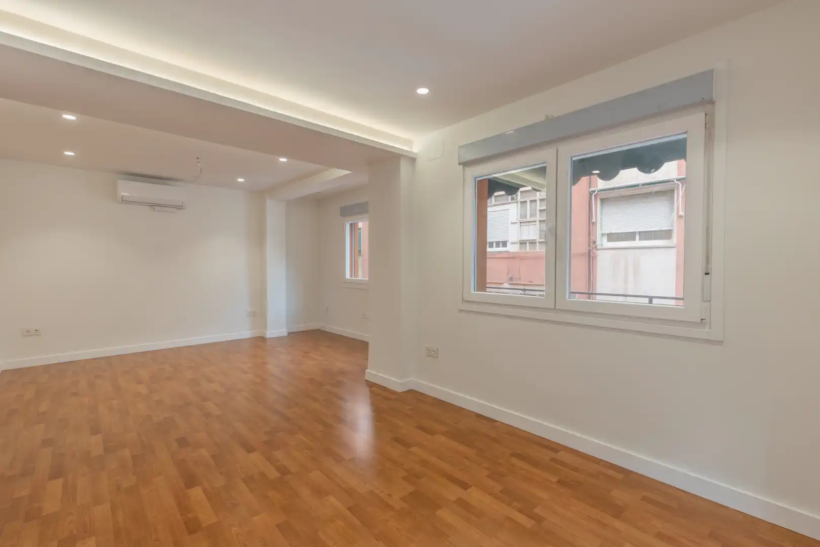 Flat for sale in Granada  with Air Conditioner, Heating and Parquet flooring