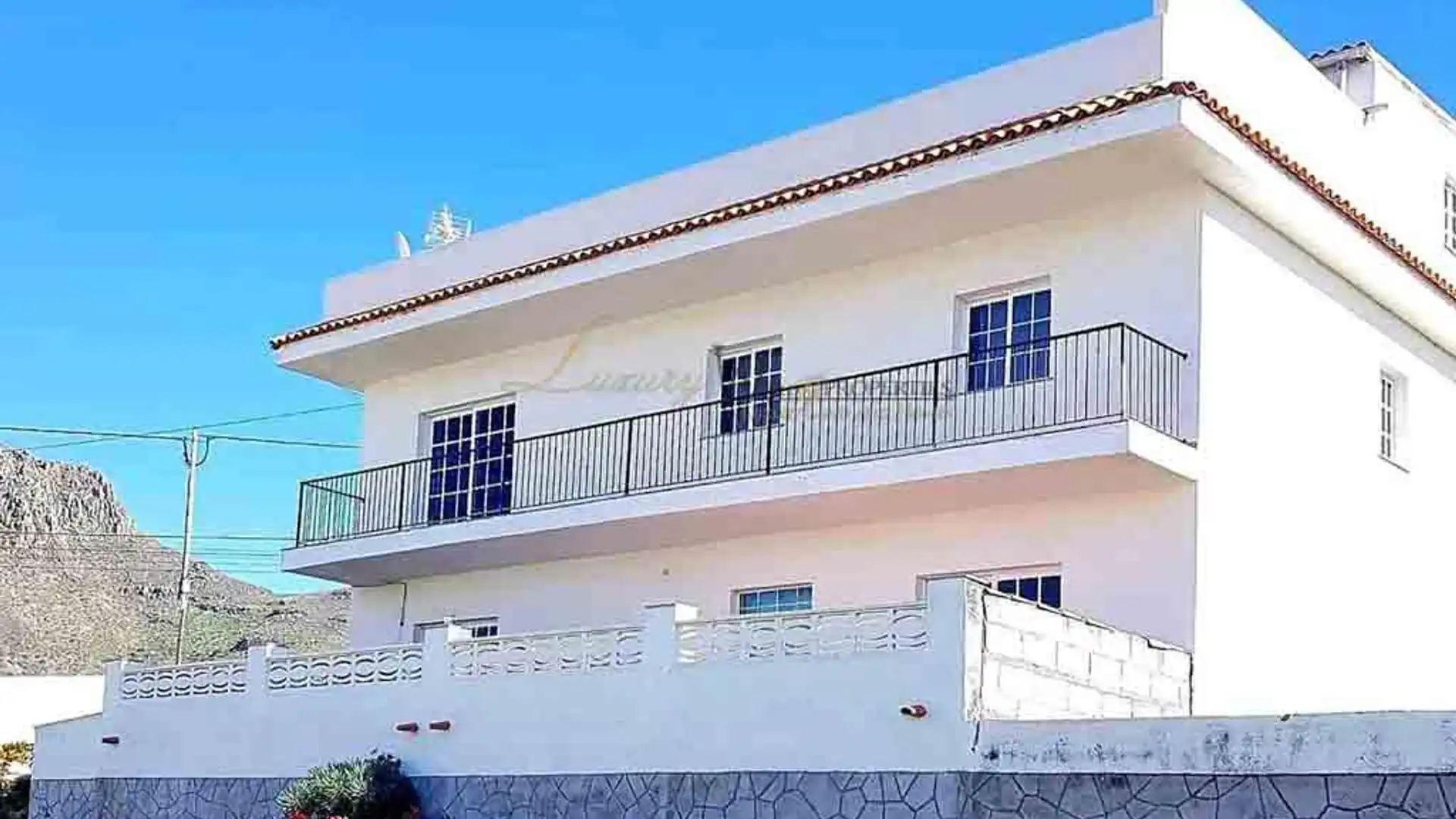 Exterior view of Houses for sale in Arona  with Terrace and Furnished