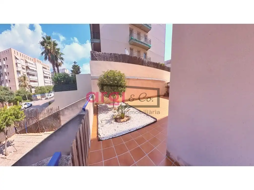 Vista exterior de Piso en venta en Sitges con Aire acondicionado y Terraza