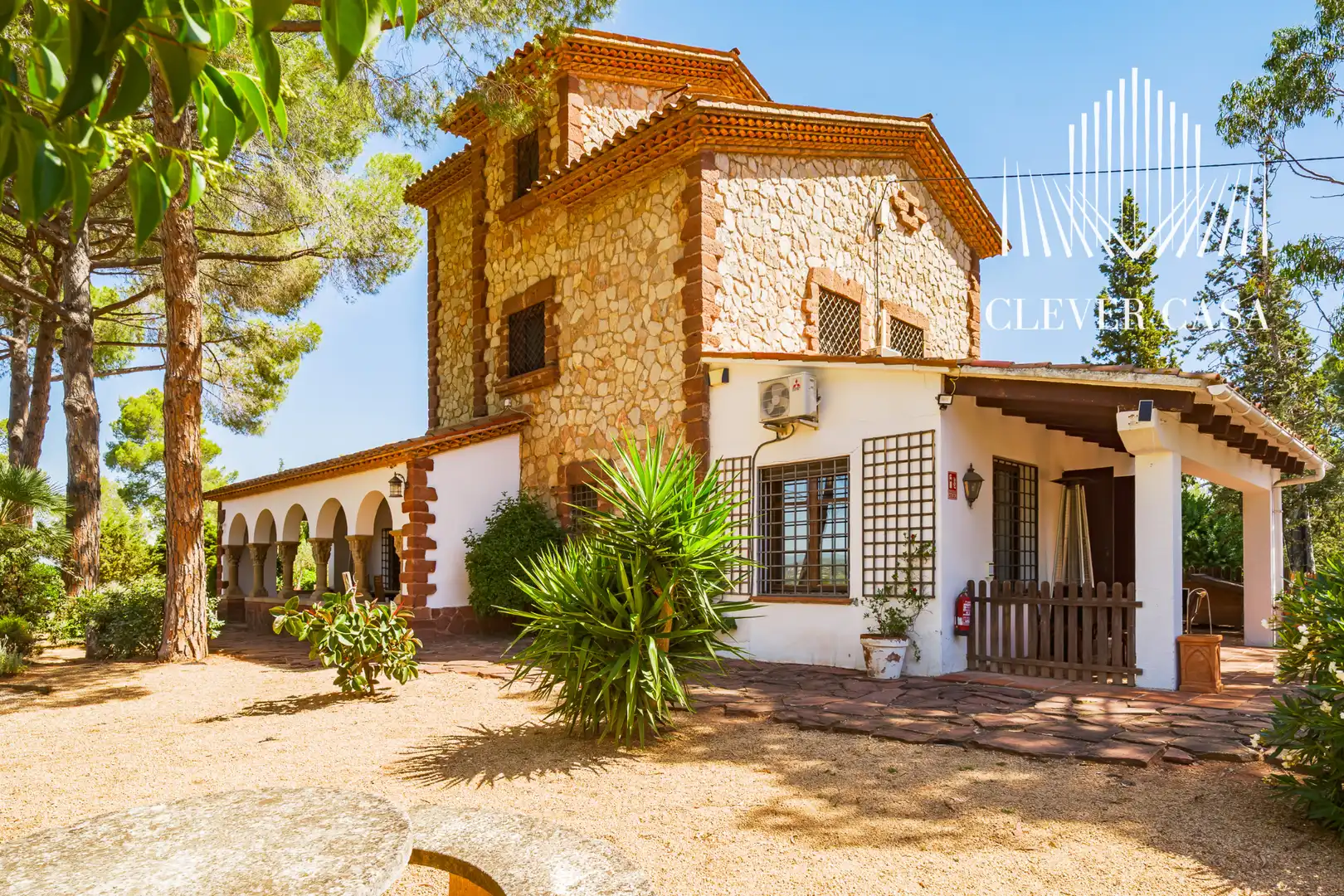 Vista exterior de Casa o chalet en venta en Castellví de Rosanes con Aire acondicionado, Calefacción y Jardín privado
