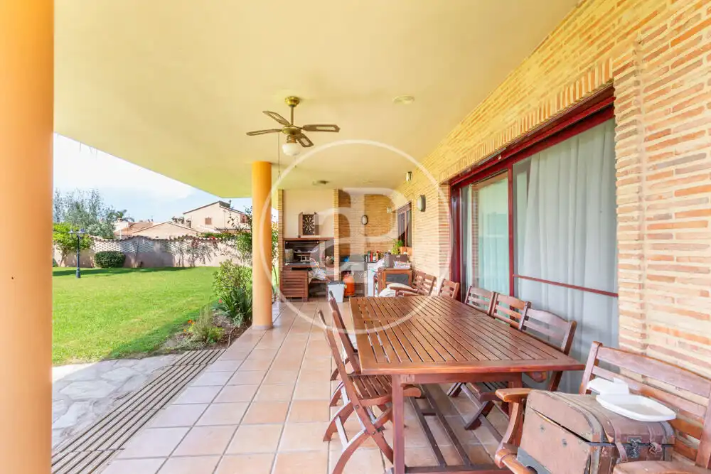 Terraza de Casa o chalet en venta en Sagunto / Sagunt con Aire acondicionado, Calefacción y Jardín privado