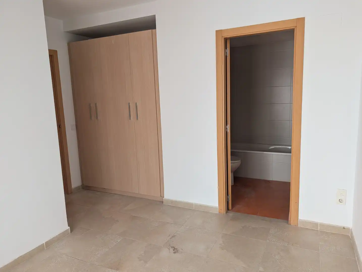 Schlafzimmer von Wohnung zum Verkauf in Gilet mit Terrasse und Ofen