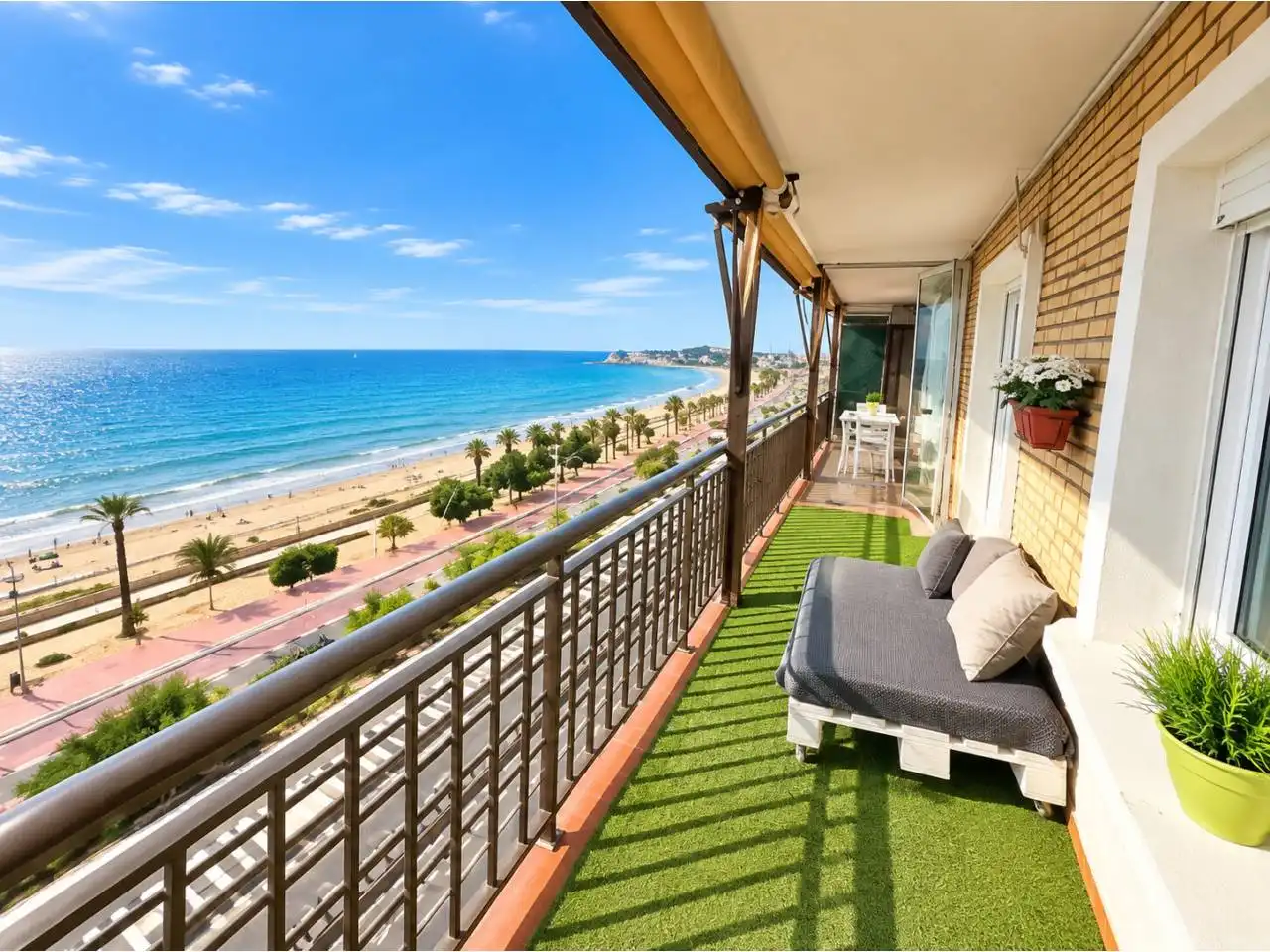 Piso con terraza en venta en Llevant, imagen 2