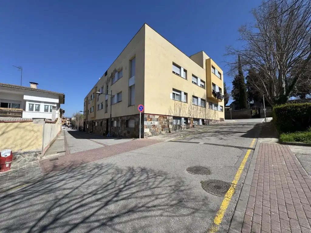 Außenansicht von Wohnung zum Verkauf in Roda de Ter