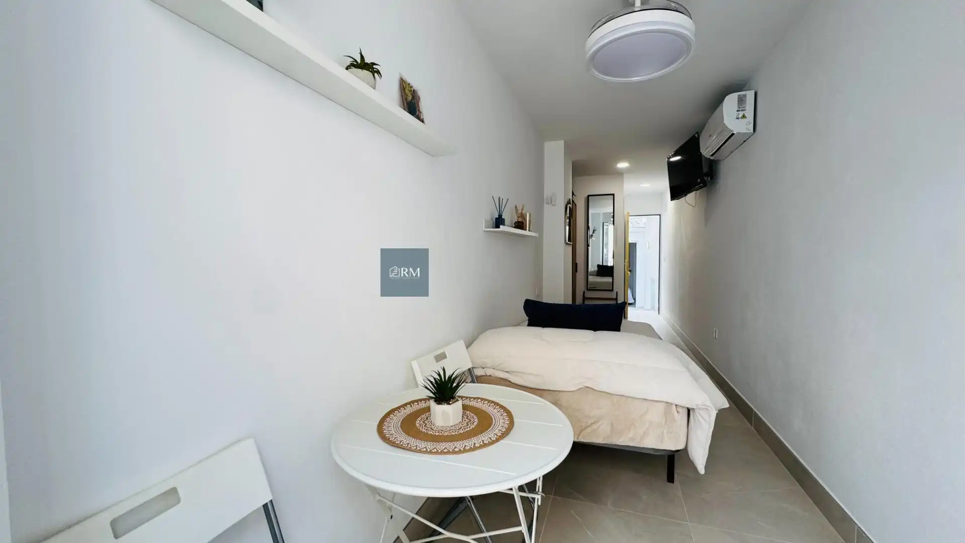 Habitación de Apartamento de alquiler en Sanlúcar de Barrameda con Aire acondicionado, Amueblado y Balcón