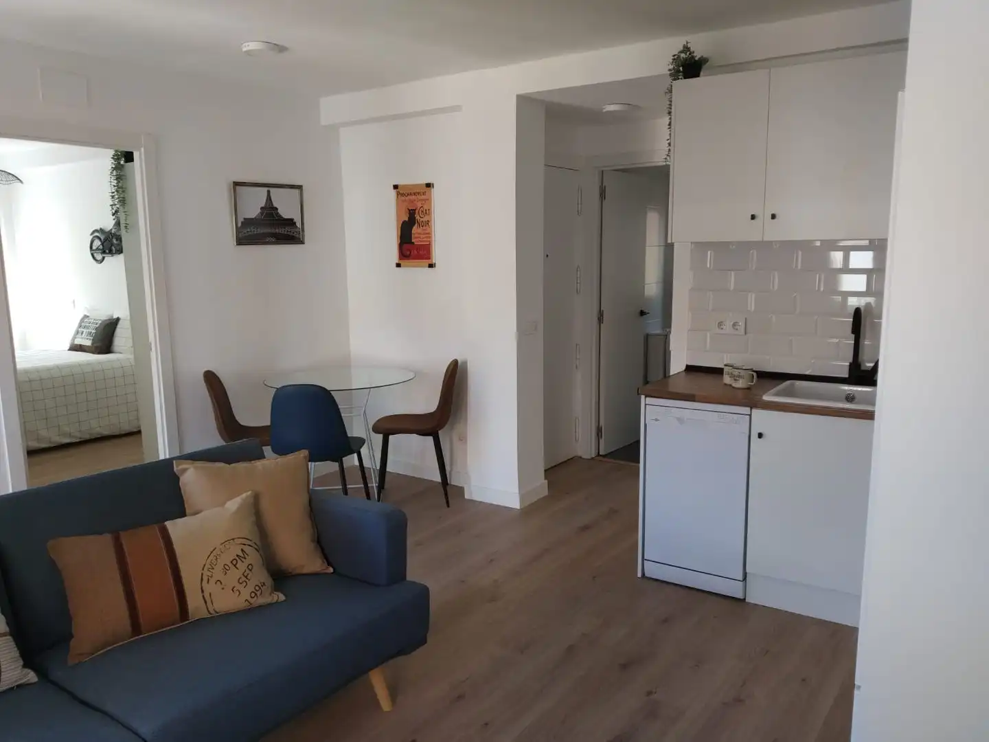 Living room of Flat for sale in Getafe  with Air Conditioner, Heating and Parquet flooring