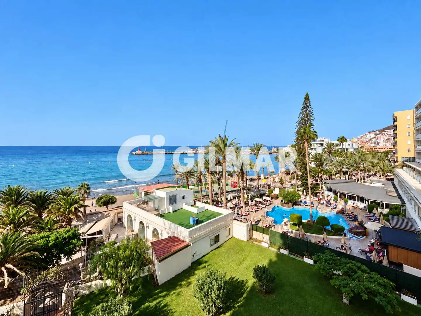 Apartament amb terrassa en venda a Avenida Juan Carlos I 7