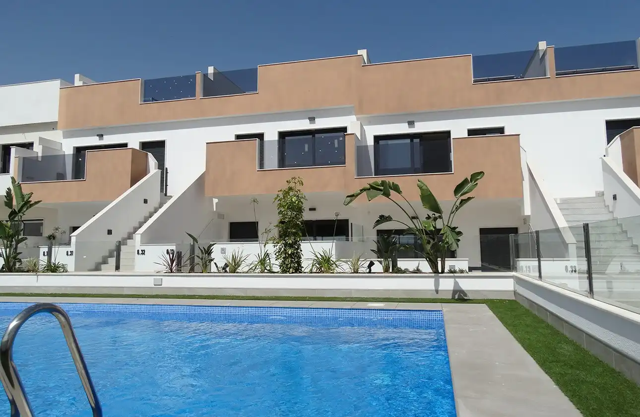 Piscina de Apartamento en venta en Pilar de la Horadada con Aire acondicionado, Calefacción y Terraza