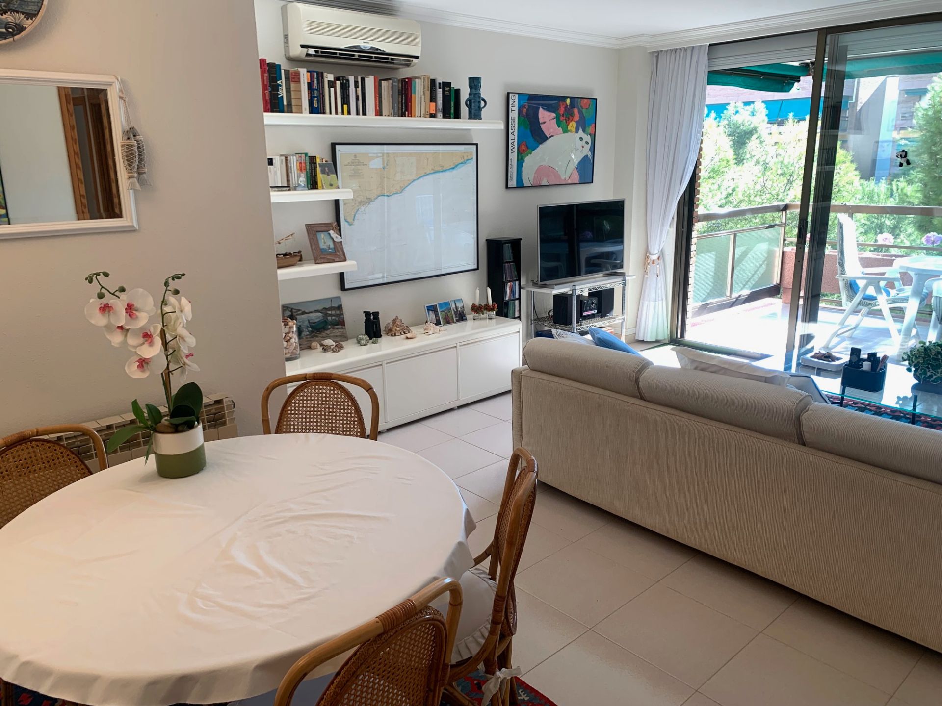 Sala d'estar de Pis de lloguer en Torredembarra amb Aire condicionat, Calefacció i Terrassa