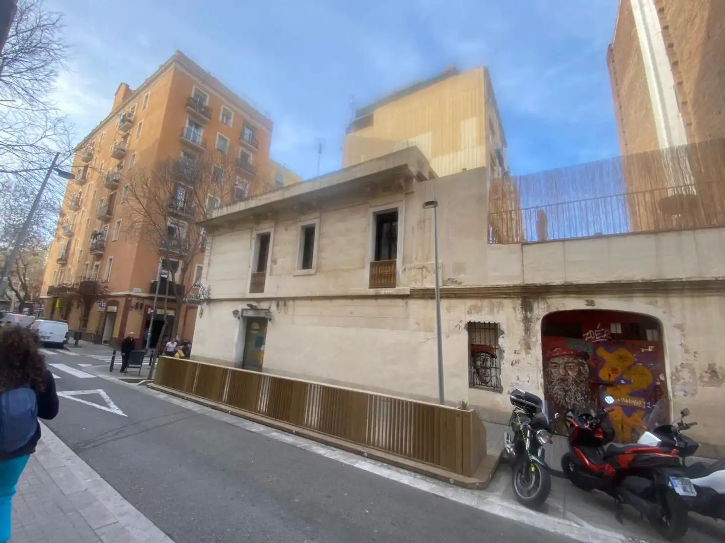 Vista exterior de Edifici en venda en Barcelona