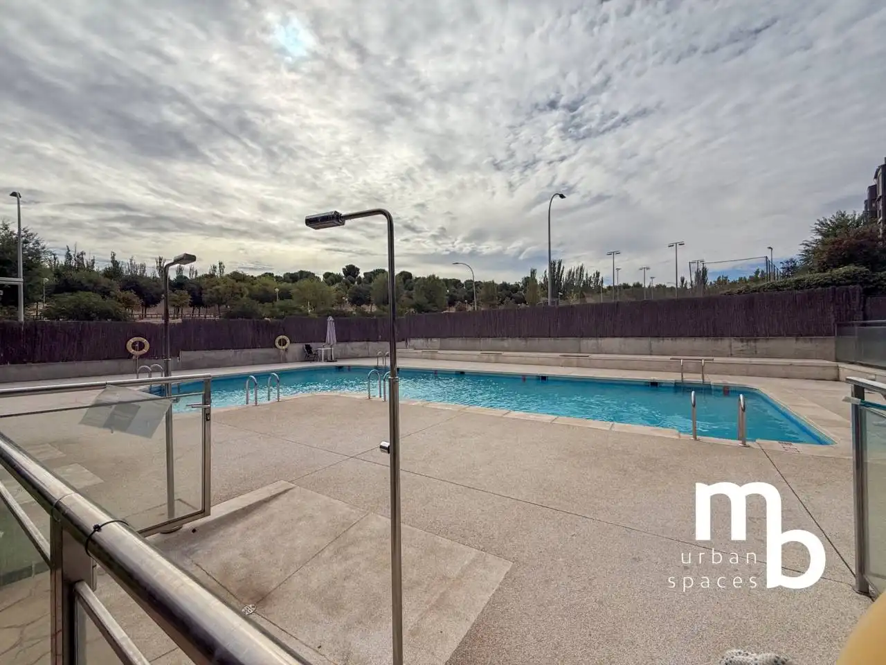 Swimming pool of Flat for rent in Madrid  with Air Conditioner, Heating and Swimming Pool