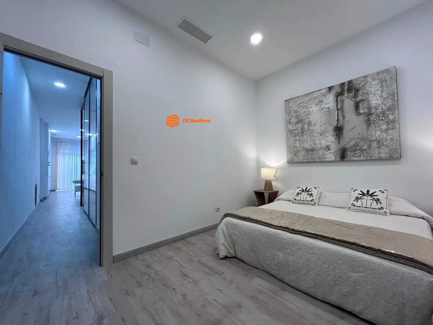 Ground floor with lift for sale in Calle ARTISTAS, imagen 5