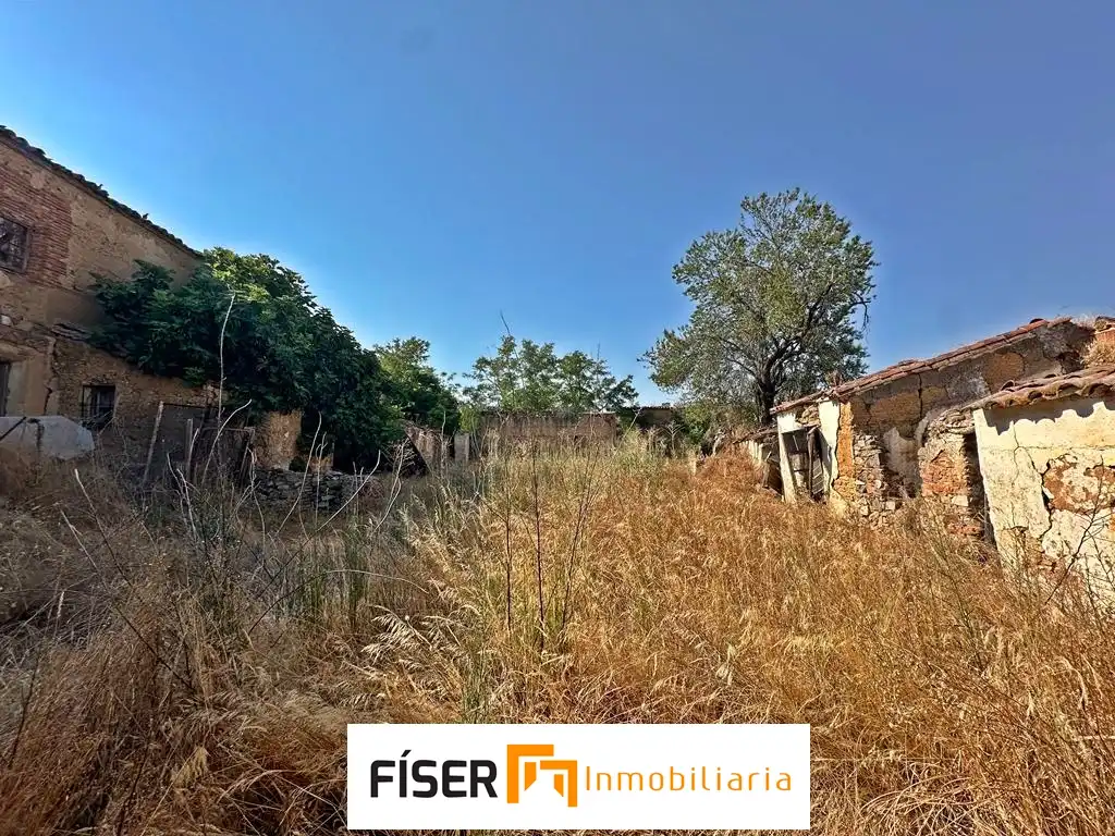 Casa o chalet en venta en Medina de las Torres con Jardín privado