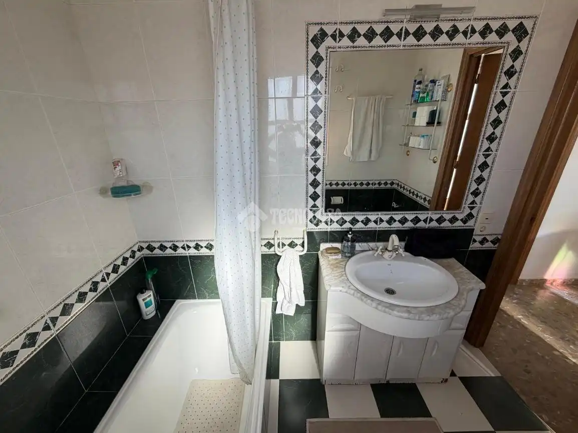 Bathroom of Flat for sale in Isla Cristina  with Air Conditioner, Heating and Terrace