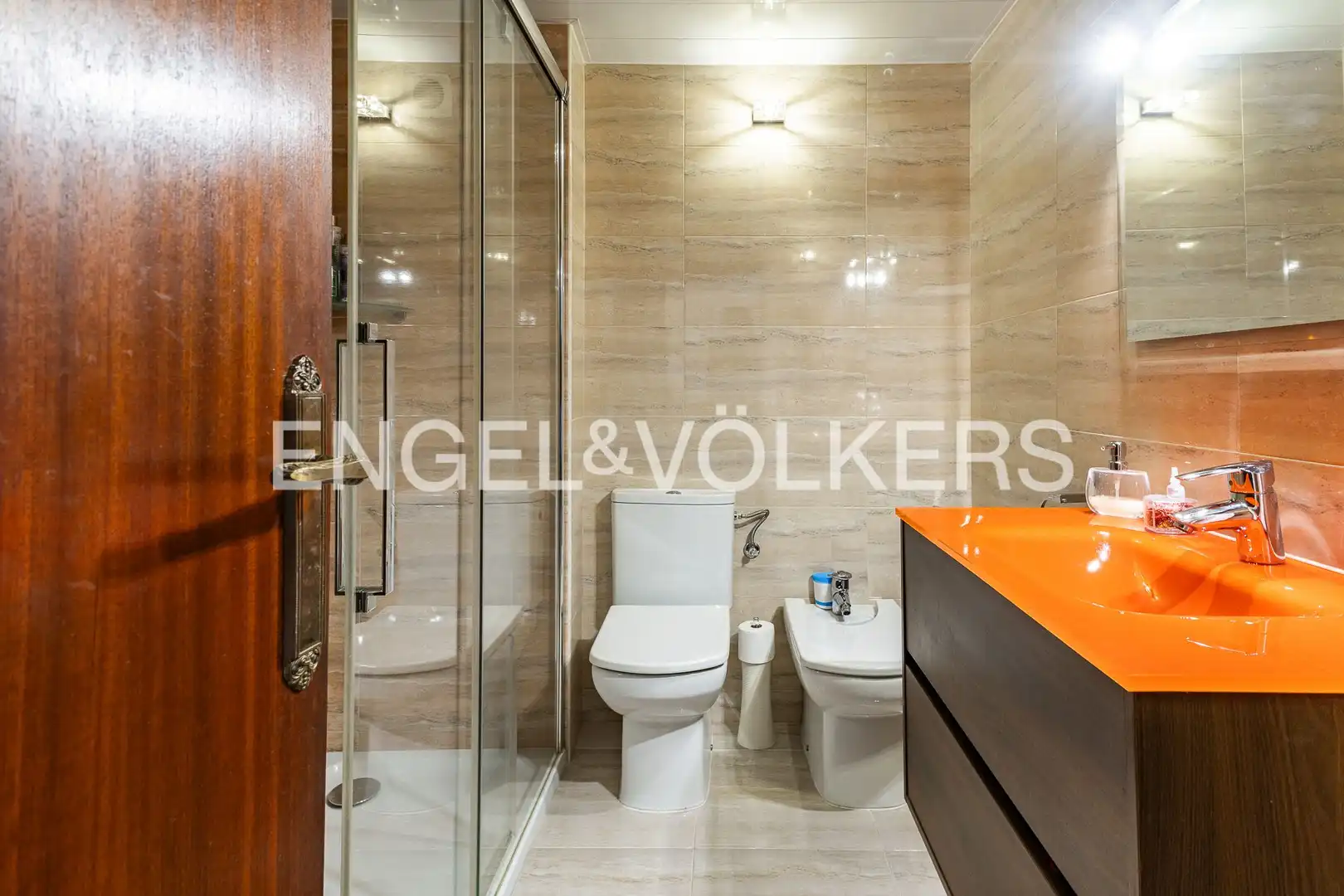 Baño de Piso en venta en Barcelona con Aire acondicionado, Calefacción y Balcón