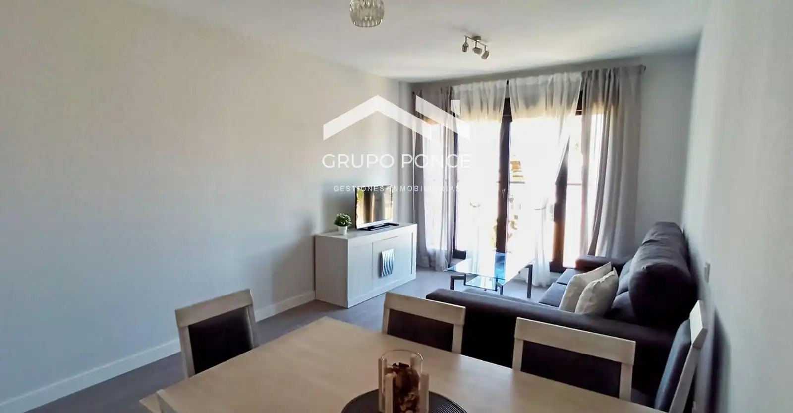 Living room of Flat for rent in Jerez de la Frontera  with Air Conditioner, Storage room and Furnished
