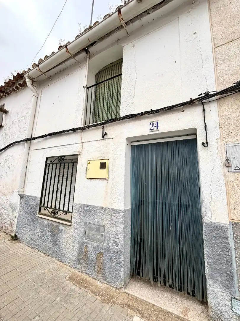 Vista exterior de Casa o chalet en venta en Riolobos con Horno, Lavadora y Microondas