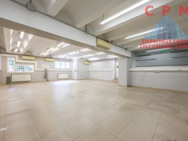 Oficina con ascensor en alquiler en Tetuán