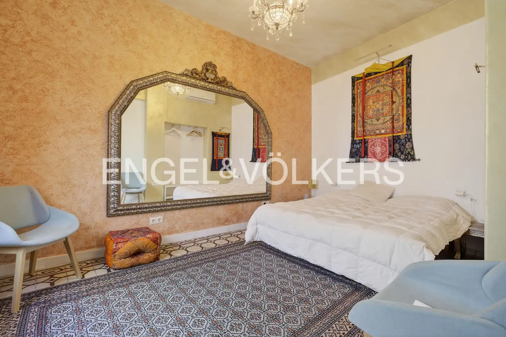 Bedroom of Houses for sale in Sevilla  with Air Conditioner, Heating and Parquet flooring