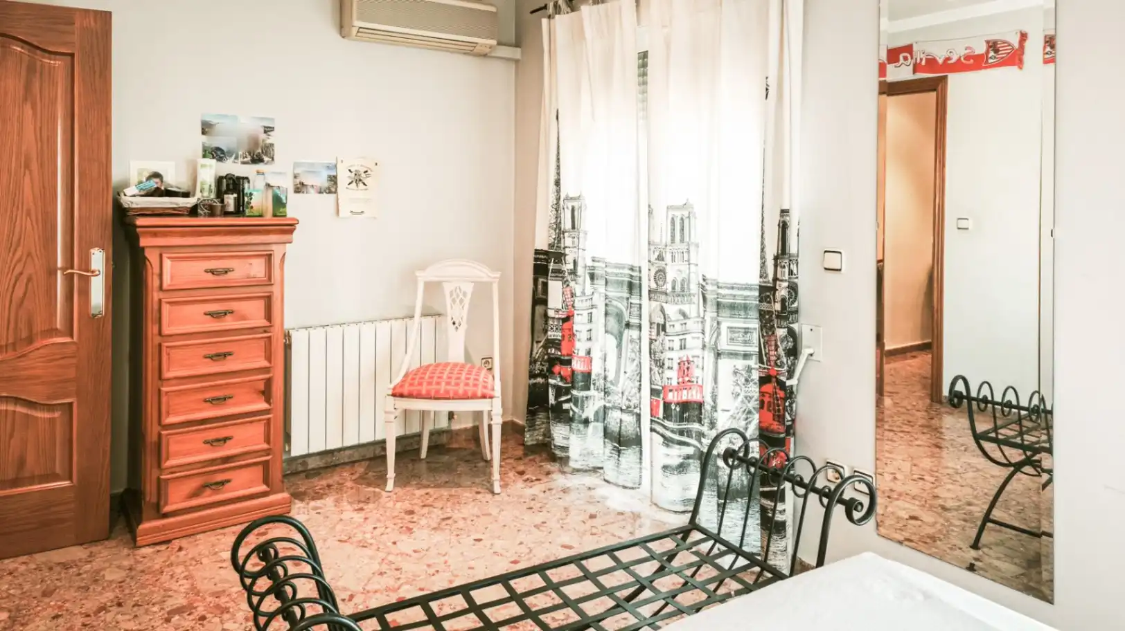Schlafzimmer von Haus oder Chalet zum Verkauf in Oliva mit Klimaanlage, Heizung und Terrasse