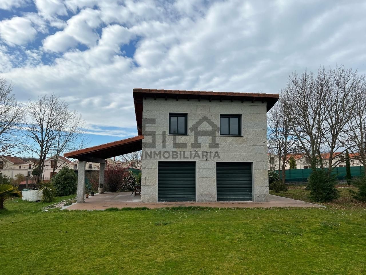 Vista exterior de Casa o xalet en venda en O Pereiro de Aguiar  amb Jardí privat