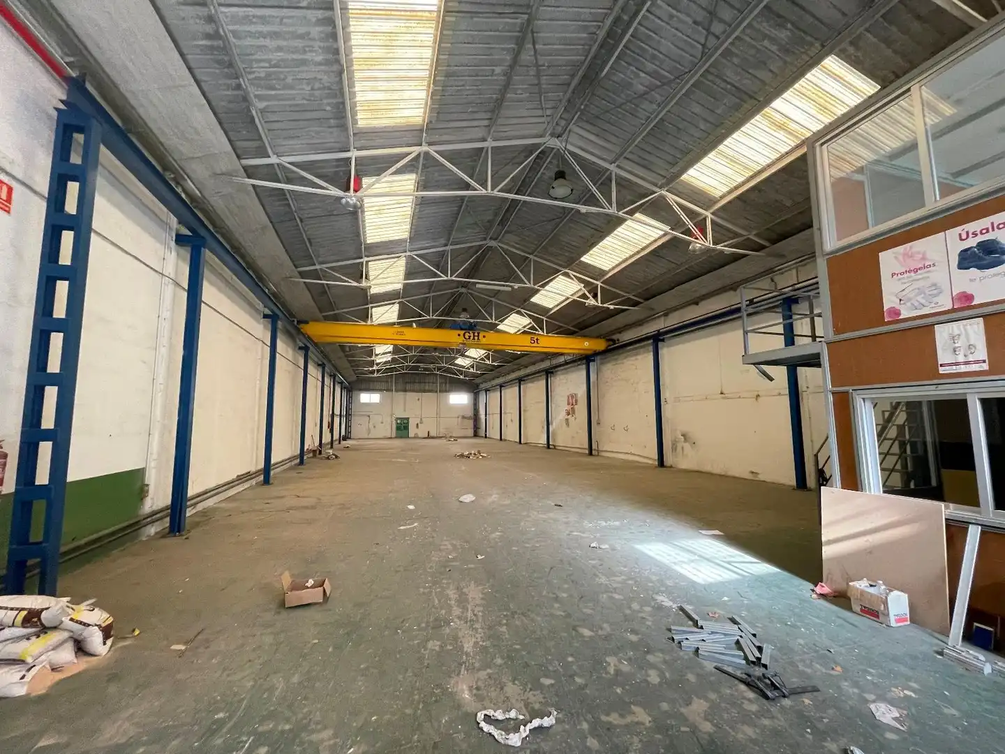 Industrial building to rent in Fuente del Jarro, imagen 2