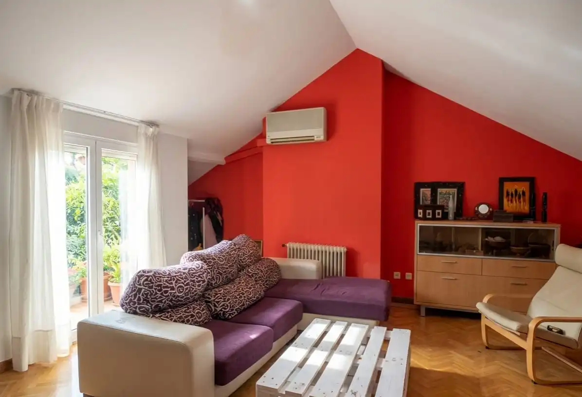 Sala de estar de Casa adosada en venta en Algete con Aire acondicionado, Calefacción y Jardín privado