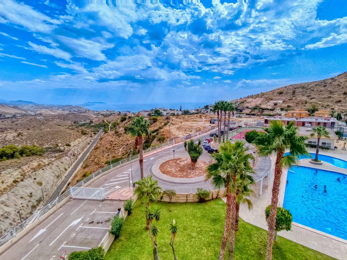 Außenansicht von Dachboden zum Verkauf in El Campello mit Klimaanlage, Heizung und Terrasse