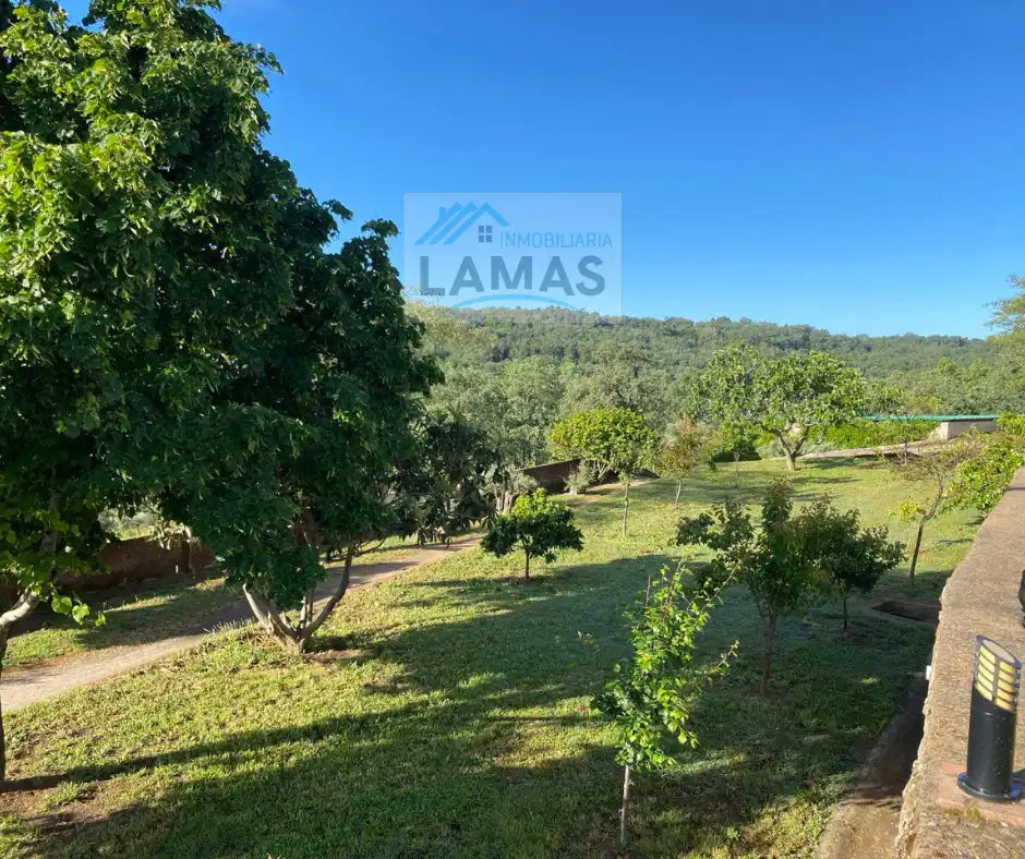 Finca rústica en venta en Valverde de la Vera con Jardín privado, Terraza y Piscina