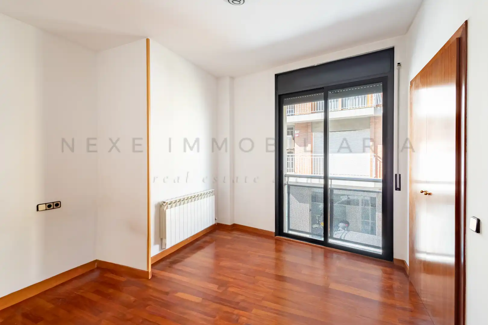 Habitación de Casa adosada en venta en Sabadell con Aire acondicionado, Calefacción y Parquet