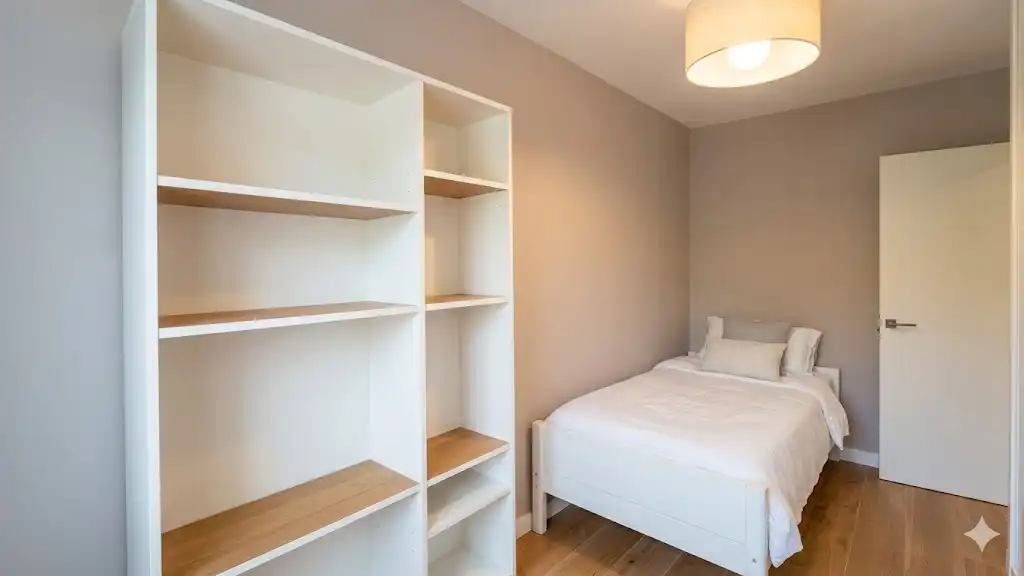 Habitación de Piso en venta en Madrid con Calefacción, Terraza y Trastero