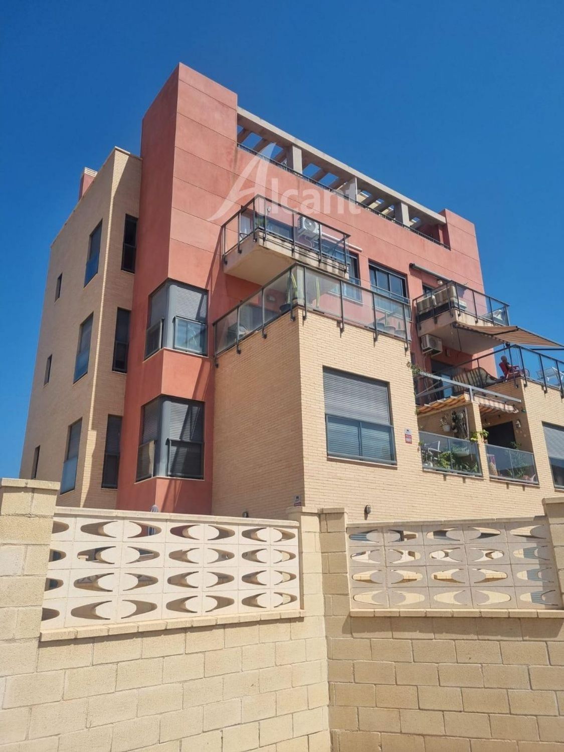 Exterior view of Box room to rent in El Campello