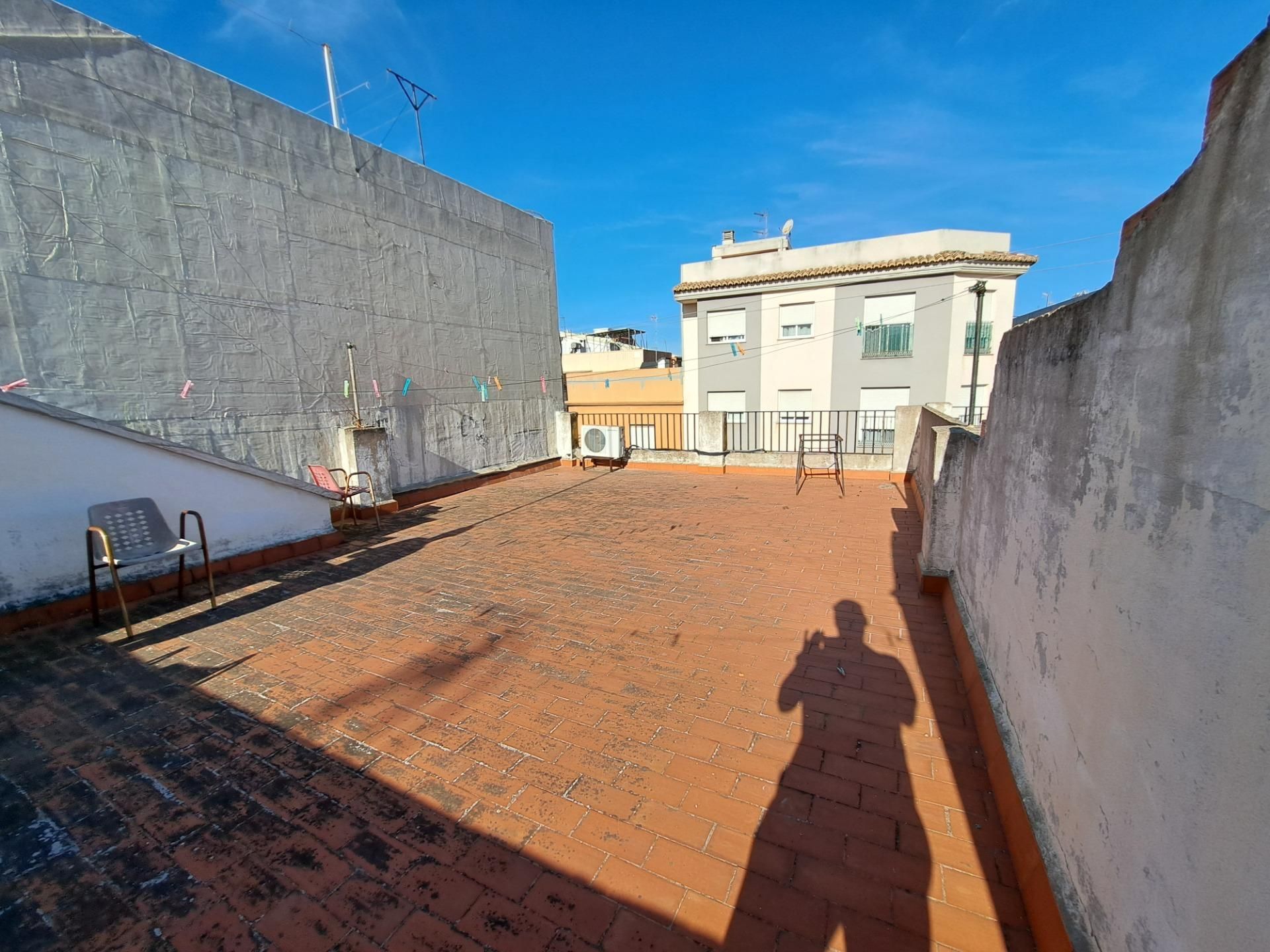 Exterior view of House or chalet for sale in Alzira  with Terrace
