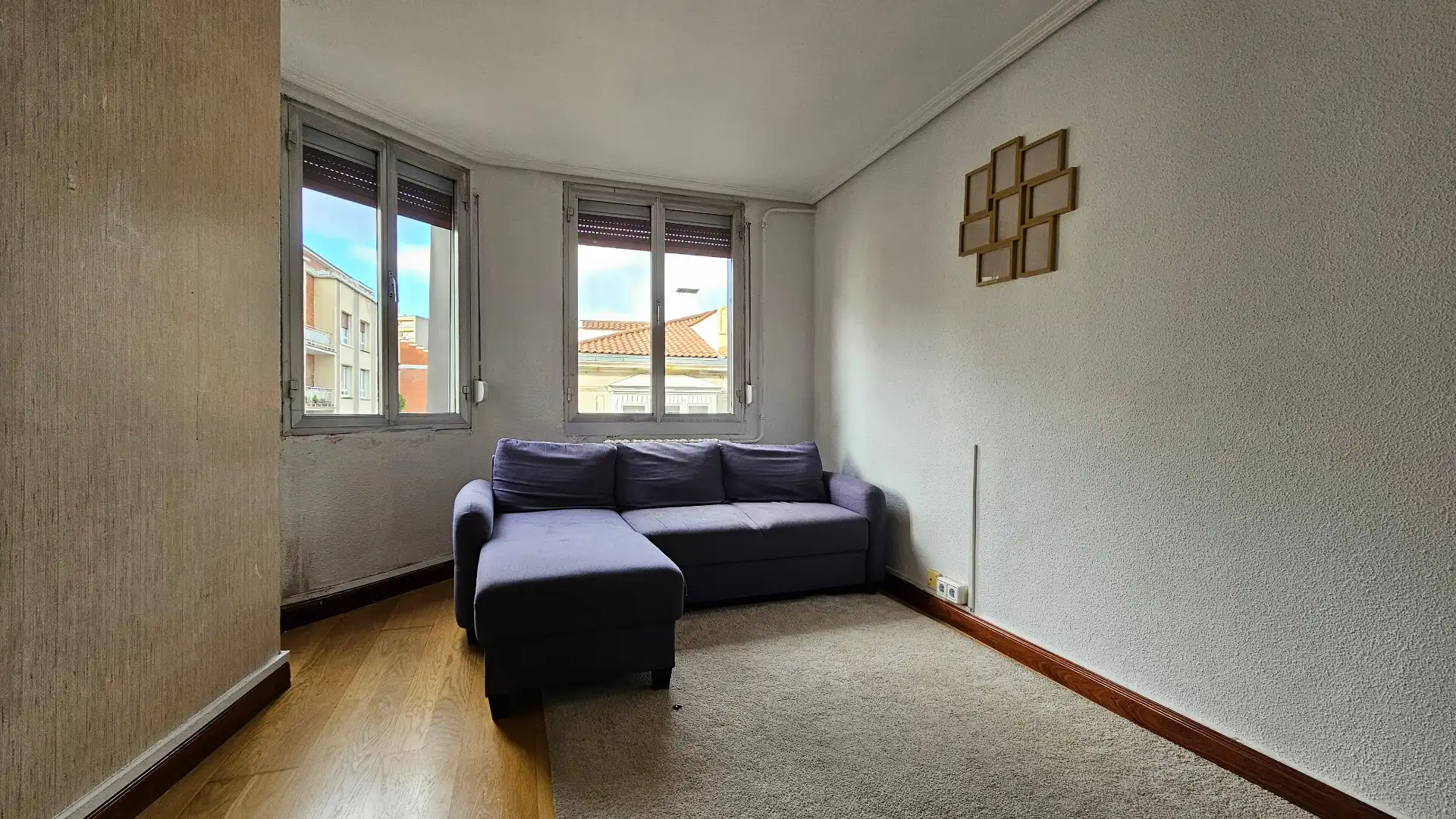 Sala d'estar de Pis en venda en Vitoria - Gasteiz amb Calefacció i Moblat