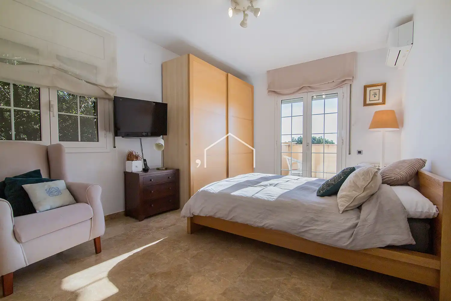 Schlafzimmer von Haus oder Chalet zum Verkauf in Teià mit Klimaanlage, Heizung und Privatgarten