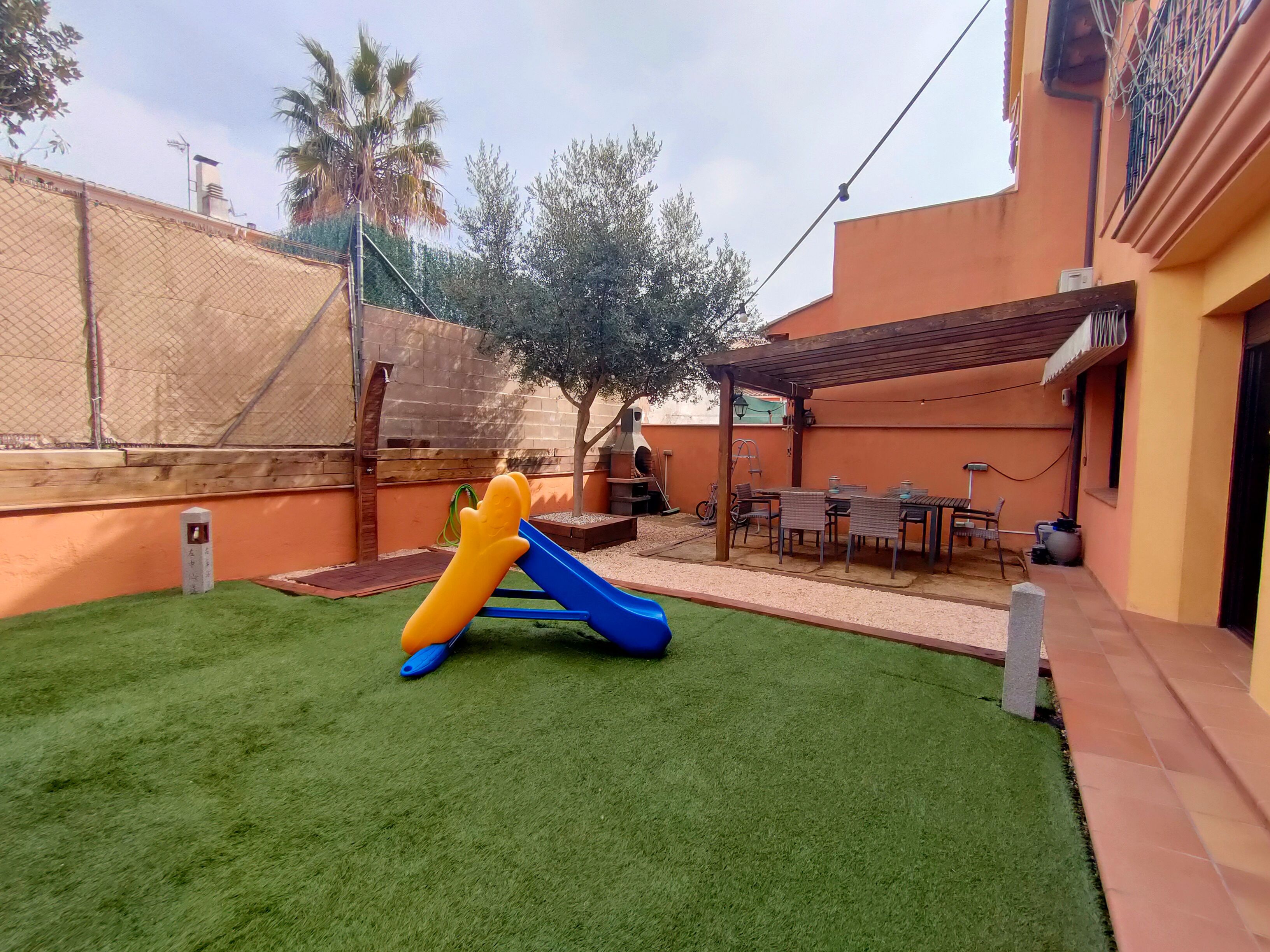 Terrassa de Casa adosada en venda en Sils amb Aire condicionat, Calefacció i Jardí privat