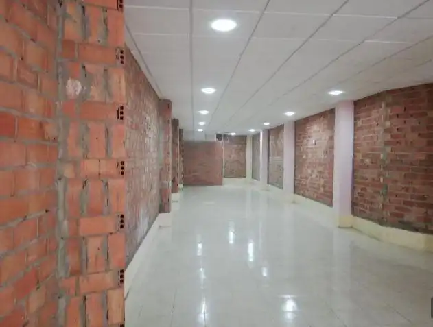Local comercial en venda a Centro, imagen 3