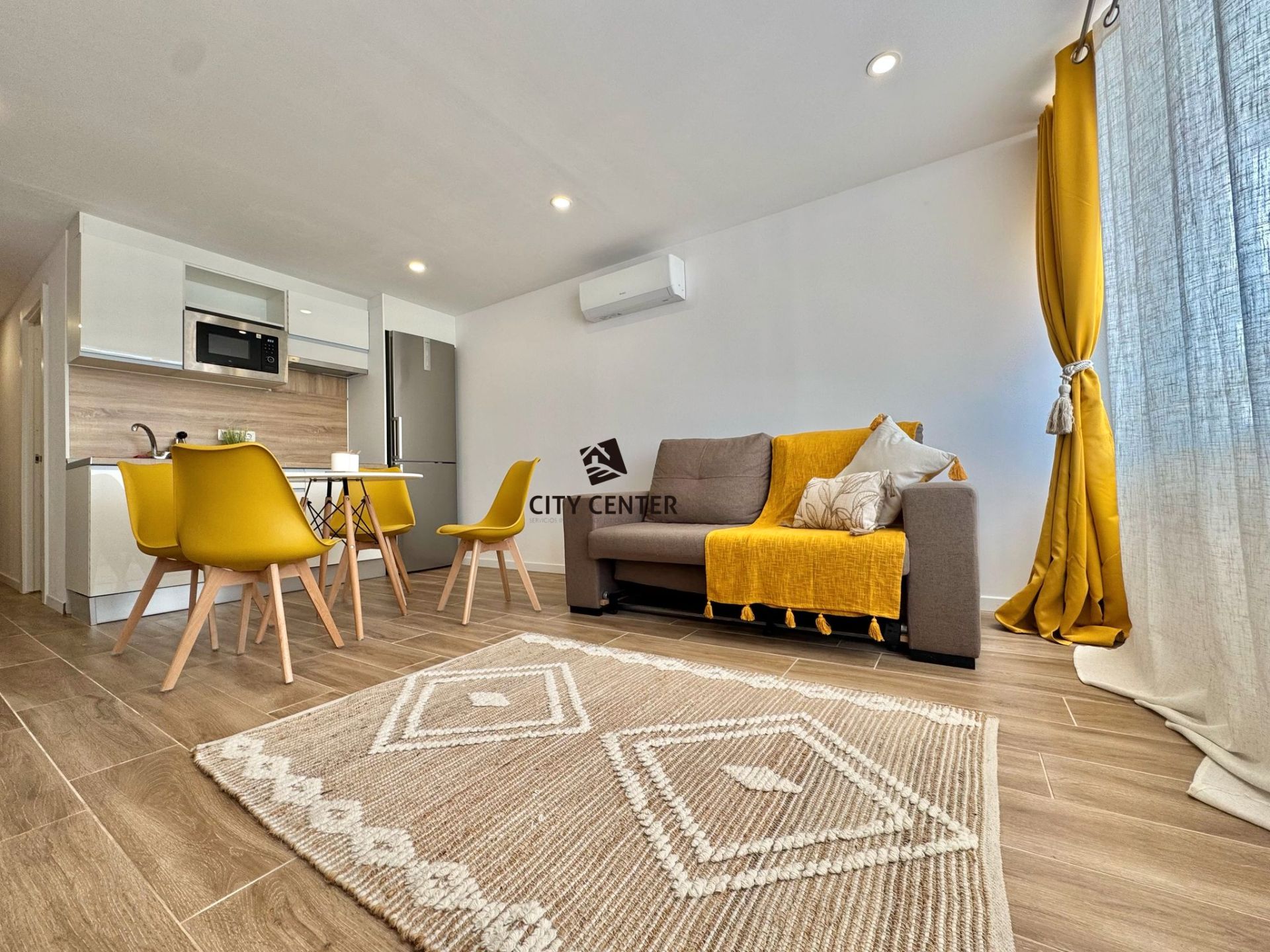 Sala d'estar de Apartament en venda en San Miguel de Abona amb Aire condicionat, Moblat i Forn