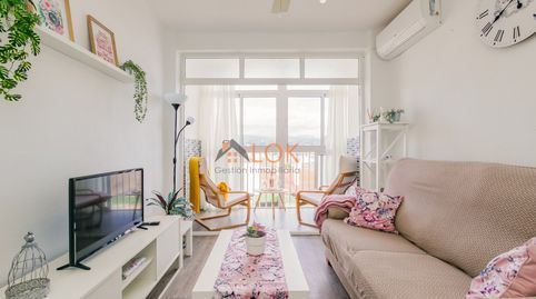 Foto 3 de Piso en venta en Calle Mendoza, Parque Ayala - Jardín de la Abadía - Huelín, Málaga Capital