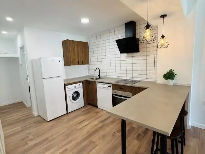 Küche von Wohnung zur Miete in Zaragoza mit Parkett, Möbliert und Balkon