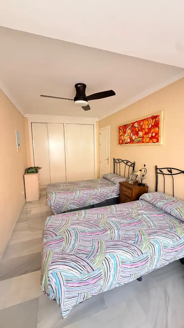 Habitación de Piso en venta en Marbella con Terraza, Amueblado y Horno