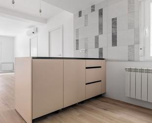 Kitchen of Flat for sale in  Madrid Capital  with Air Conditioner and Heating